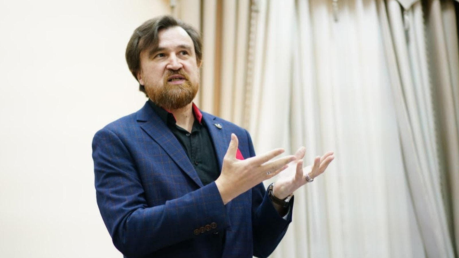 Интервью Руководителя экспертного совета Международного литературного конкурса "Русский ГлаголЪ" Алексея Шорохова
